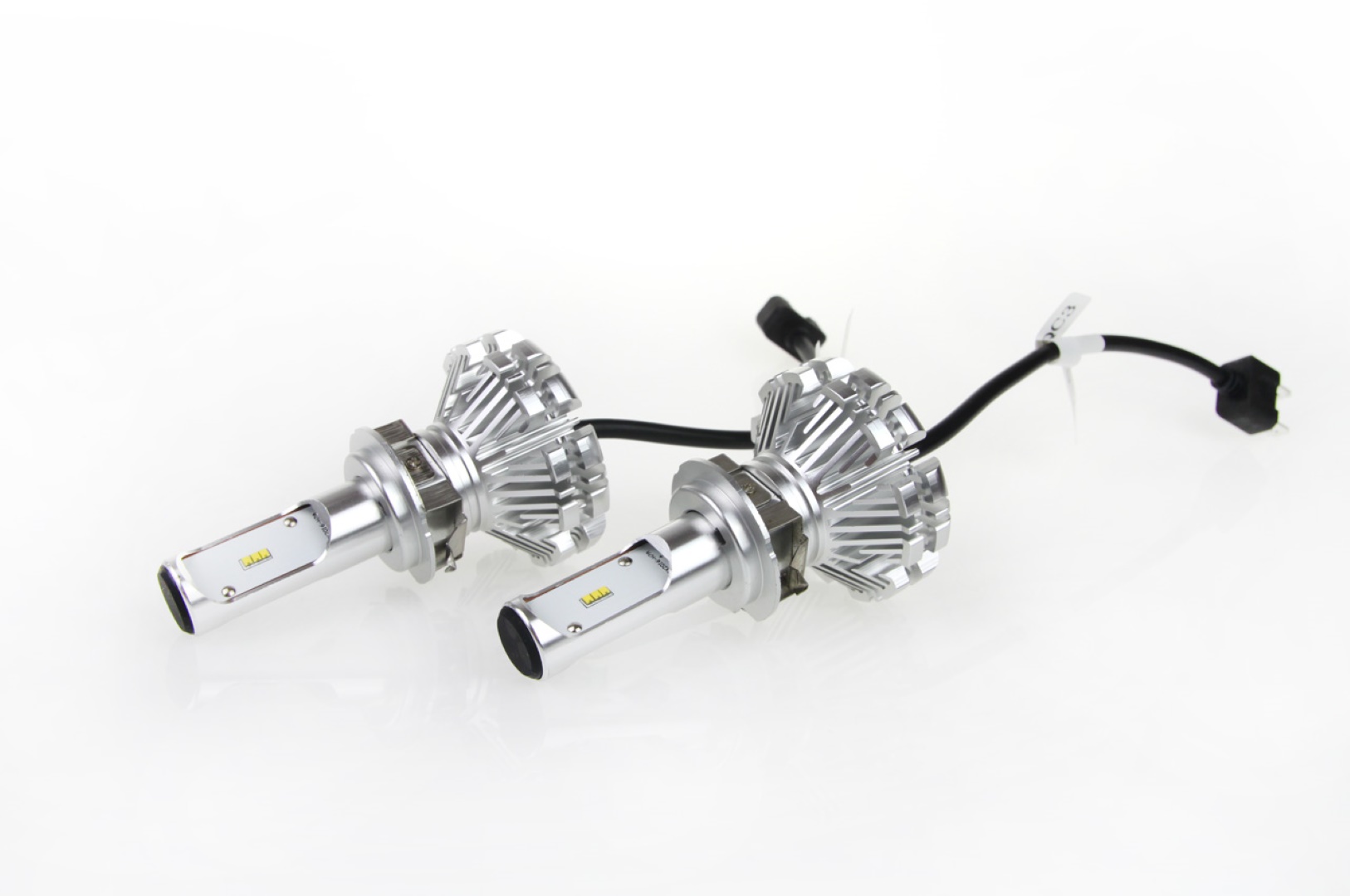 Amio - Λαμπτήρες SX SERIES τύπου H7-6 τάση λειτουργίας 6/12V απόδοσης 40W 6000K 3200lm με ενσωματωμένη ψύκτρα για Επιβατικά Αυτοκίνητα και Μοτοσυκλέτες - 2 τεμ. (01065/AM) - Image 2