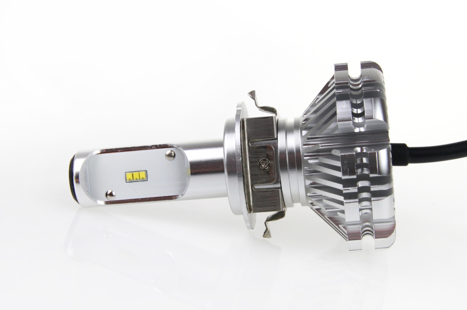 Amio - Λαμπτήρες SX SERIES τύπου H7-6 τάση λειτουργίας 6/12V απόδοσης 40W 6000K 3200lm με ενσωματωμένη ψύκτρα για Επιβατικά Αυτοκίνητα και Μοτοσυκλέτες - 2 τεμ. (01065/AM) - Image 3