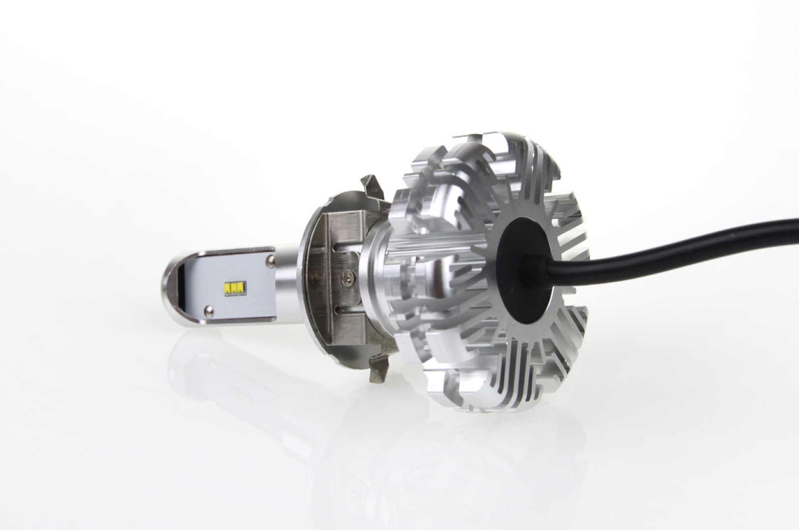 Amio - Λαμπτήρες SX SERIES τύπου H7-6 τάση λειτουργίας 6/12V απόδοσης 40W 6000K 3200lm με ενσωματωμένη ψύκτρα για Επιβατικά Αυτοκίνητα και Μοτοσυκλέτες - 2 τεμ. (01065/AM) - Image 4
